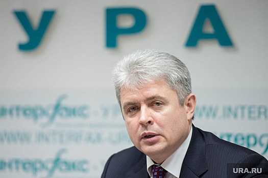 В свердловской власти обсуждают смену главы фонда ОМС. Зам Куйвашева ведет своего кандидата