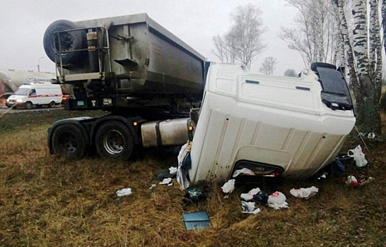 ДТП на Киевском шоссе 13 декабря: столкнулись фура, грузовик и легковушка
