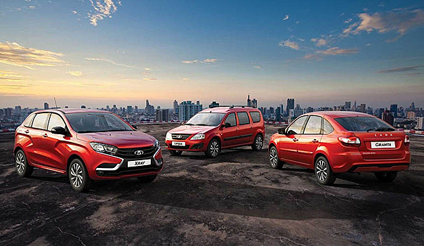 Продажи автомобилей марки LADA в марте упали в 2,7 раза