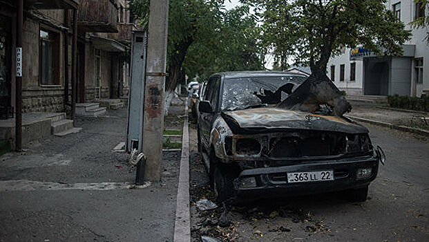 Азербайджанское гостелевидение заявило об обстреле своего авто в Карабахе