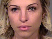 Американскую учительницу обвинили в половых сношениях с 13-летним школьником