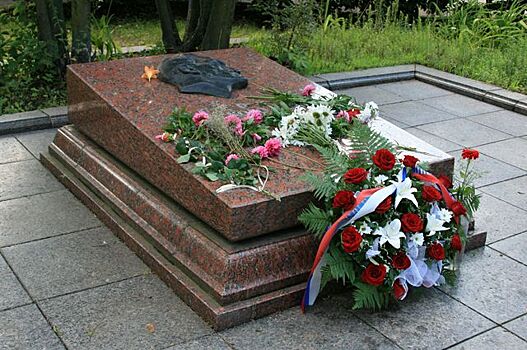 Во Львове пытались раскопать могилу разведчика Кузнецова