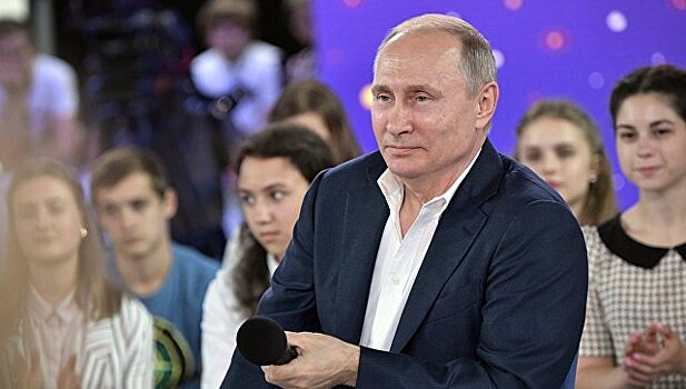 Путин заявил, что число бюджетных мест в вузах увеличивается