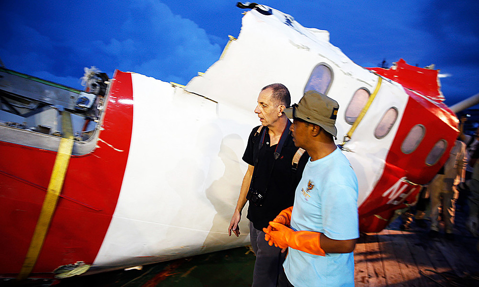 28 декабря 2014 года пропал с радаров и потерпел крушение пассажирский самолет Airbus A320-216 авиакомпании Indonesia AirAsia.