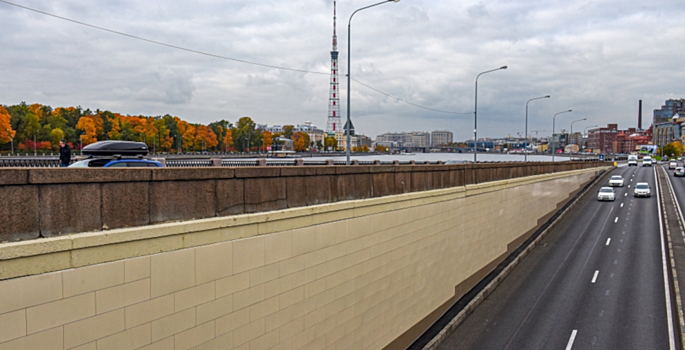 В Петербурге обновили тоннель у Гренадерского моста