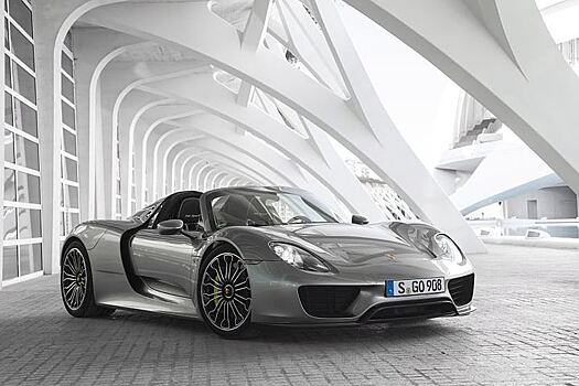 Богатые тоже плачут: Porsche 918 Spyder попал под отзыв