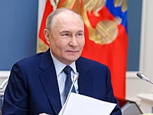 Путин предложил с 2026 года запустить программу "Детская книжная карта"