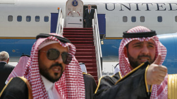 Financial Times (Великобритания): Россия намерена перевести горячее гостеприимство монархов Персидского Залива в холодные цифры наличности