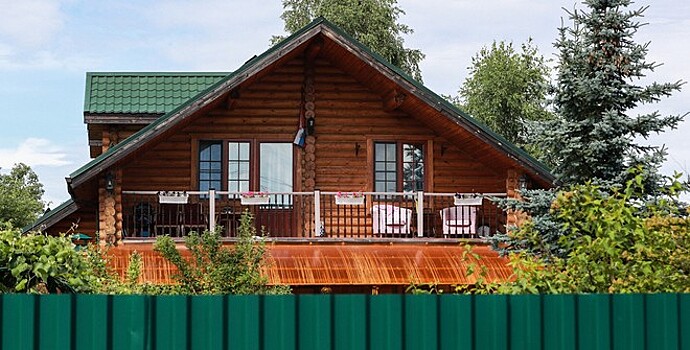 Каждый второй россиянин едет на дачу отдыхать, а не трудиться