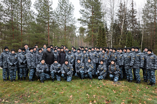В Тамбовской области сотрудники полиции провели профориентационную беседу в учебно-тренировочных сборах студентов ТГУ им. Державина
