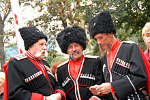 Почему российские казаки носят мохнатые шапки
