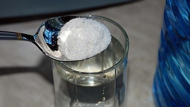 Бабушка ставила стаканы с водой в доме, чтобы очистить энергетику. Я попробовала и результатом довольна