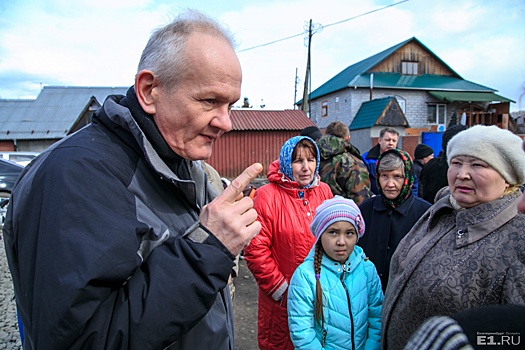 Путёвка из жизни: жителей рабочего поселка в Екатеринбурге лишили прав на собственные дома
