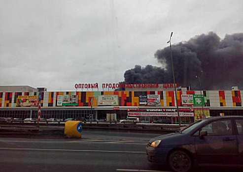 Крупный пожар произошел на рынке в Мытищах