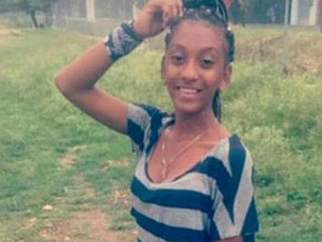 Девушка погибла от удара током во время зарядки телефона