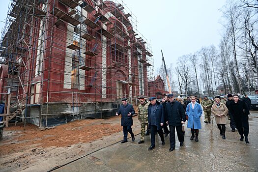 Депутат Госдумы Владимир Ресин проверил ход строительства храма князя Владимира в Балашихе