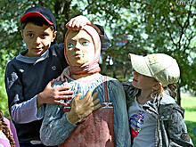 Героям сказок из Лианозова не хватает теплоты и улыбок