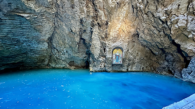 Превращает сварливых баб в юных дев: чем знаменито озеро в Пятигорске