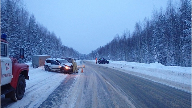 В Кирово-Чепецком районе столкнулись две встречные «Лады»