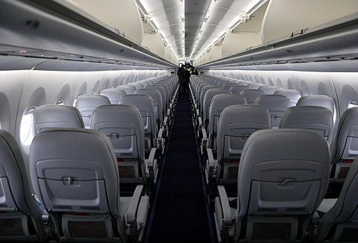 Семь рейсов не смогли вовремя покинуть Омск