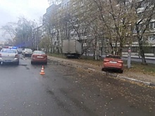 «Валдай» на Мещере сбил две легковушки: его водитель скончался