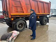 Грузовик сбил охранника предприятия в Перемышльском районе