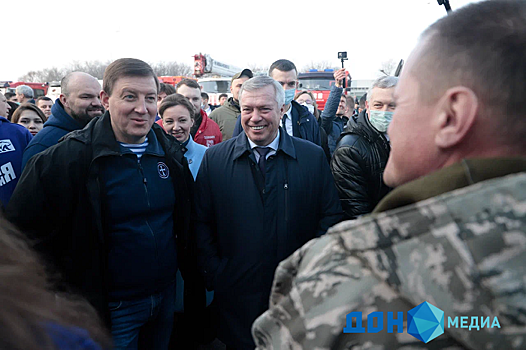 Колонны гуманитарной помощи отправились из Ростова в пункты временного размещения беженцев