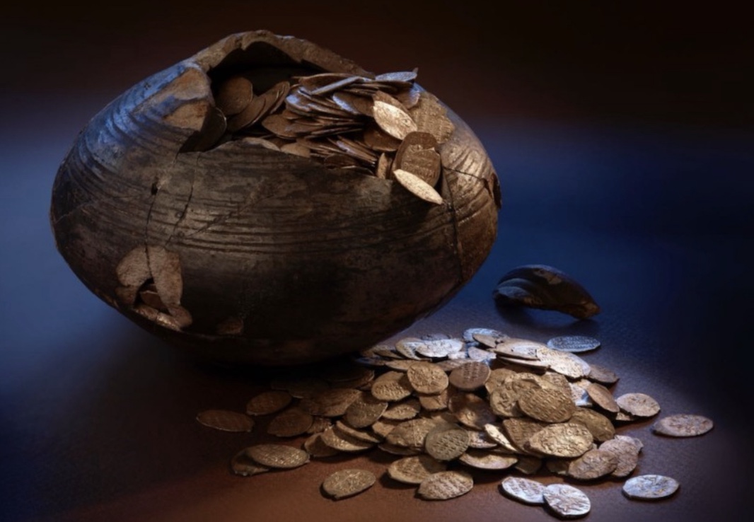 В Норвегии обнаружен крупнейший клад эпохи викингов