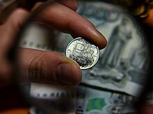 Орешкин прокомментировал волатильность рубля