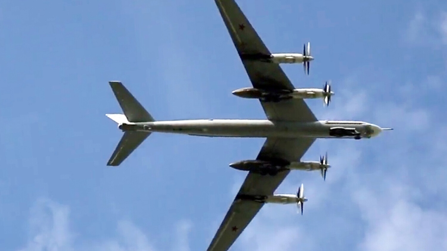НАТО подняло авиацию из-за полета российских бомбардировщиков