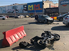 В Челябинске водитель столкнулся с мотоциклистом