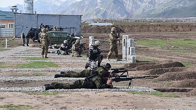 Генштаб РФ начал проверку дислоцированной в Таджикистане 201-й РВБ