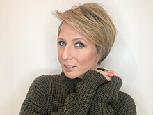 Яна Чурикова поделилась архивным фото со школьных времен