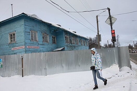 В Мурманске несколько семей отказались переезжать из аварийного дома