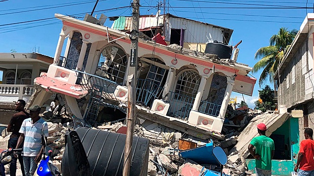 Число жертв землетрясения на Гаити выросло до 1 419