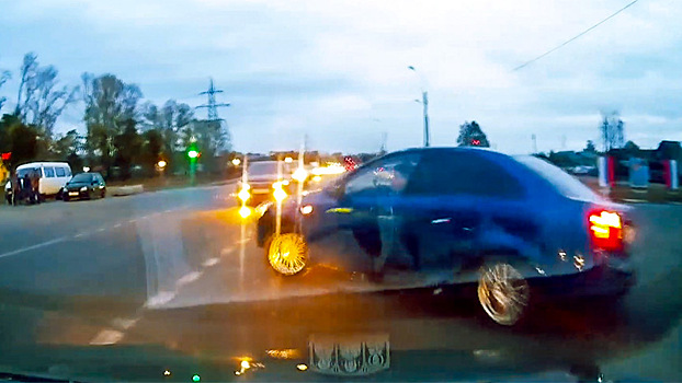 Кармическое возмездие: торопливый автор "нашёл" своё ДТП