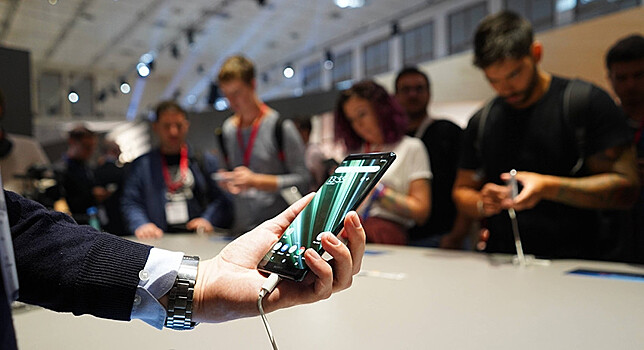 Названы самые производительные смартфоны