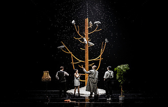 "Ленинградские сказки", будни Гагарина и невидимая живопись: премьеры и выставки апреля