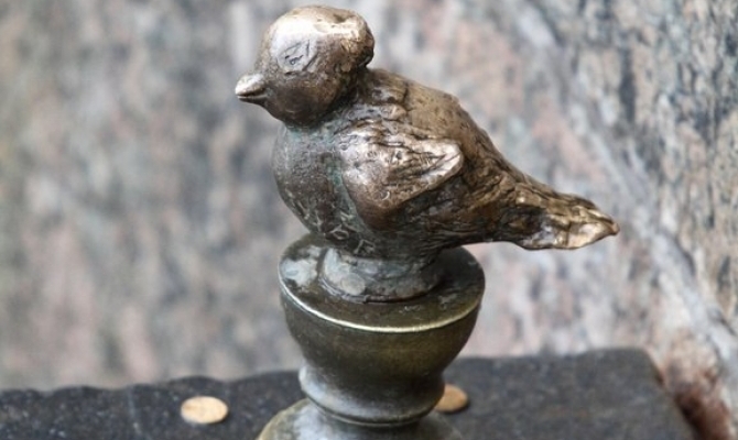 Памятник Чижику-Пыжику