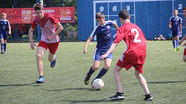 Юноши «СКА-Хабаровск» приобщили к футболу трудных подростков