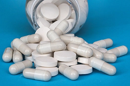 Токсиколог Водовозов предупредил о содержащихся в БАДах опасных примесях