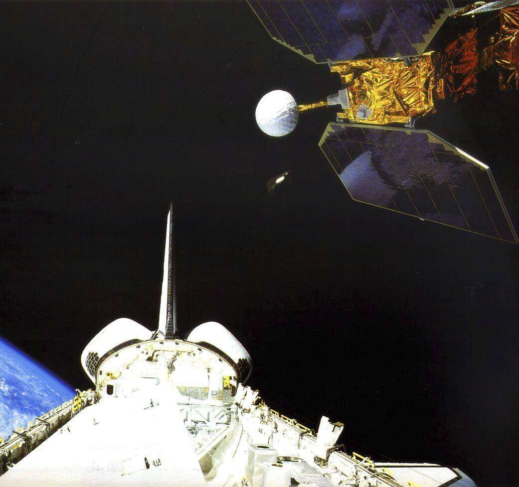 Старый спутник НАСА упадёт на Землю в эти выходные
