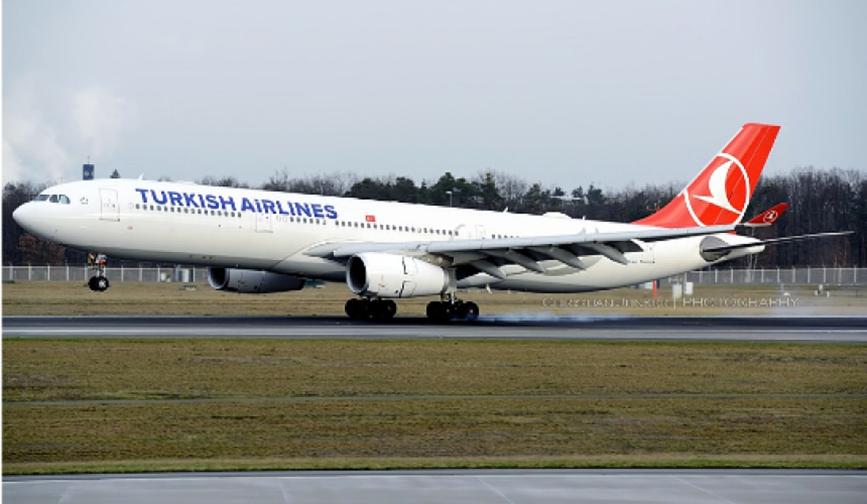 Туркиш эйрлайнс анталья. Туркиш Эйрлайнс Москва Турция. Airbus a330-300 Turkish Airlines. Turkish Airlines борт. Российские самолеты пассажирские.