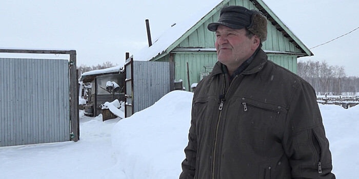 Пенсионер из Челябинской области живет один в заброшенном хуторе