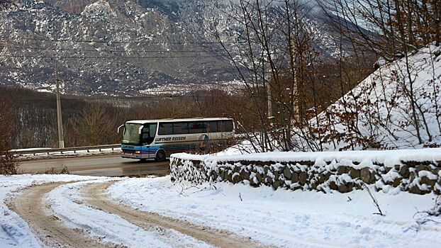 Автоэксперт рассказал о поведении автомобилистов на скользкой дороге