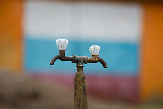 «Чтобы больше радуги из кранов не наблюдать»: в Янтарном построят три станции водоподготовки