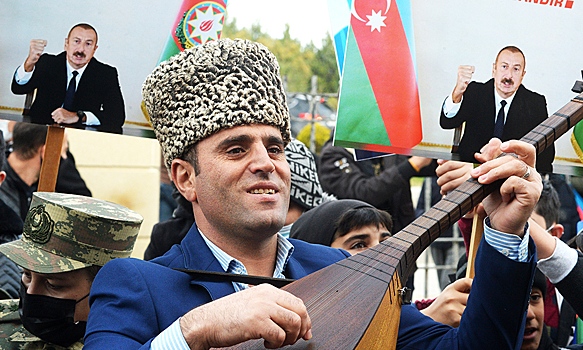 Немецких политиков уличили в получении взяток от Азербайджана