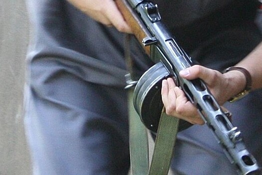 Дворник нашел в подъезде дома в Москве пистолет-пулемёт образца 1941 года