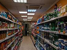 Депутат предложил продавать энергетики отдельно от безалкогольных напитков