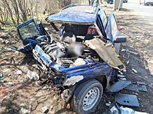 КамАЗ смял легковушку под Краснодаром